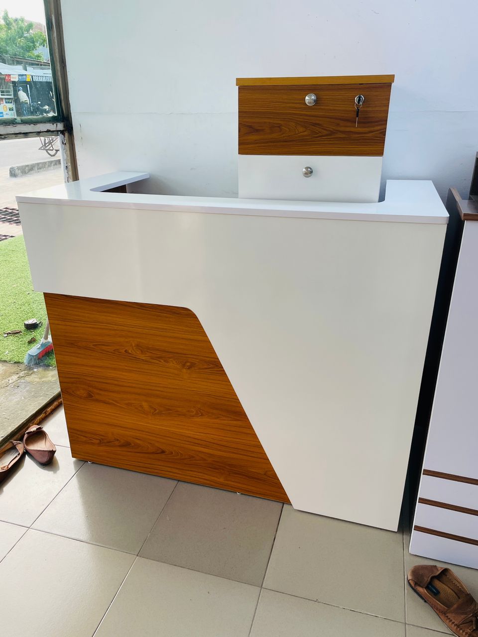 Small Reception Counter - White/Teak with Lockable Drawer