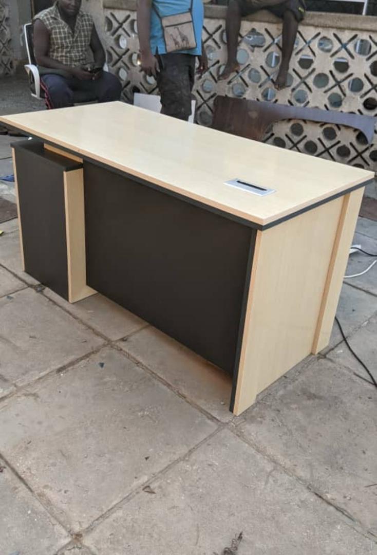 Standard Office Desk - Maple & Black Compact